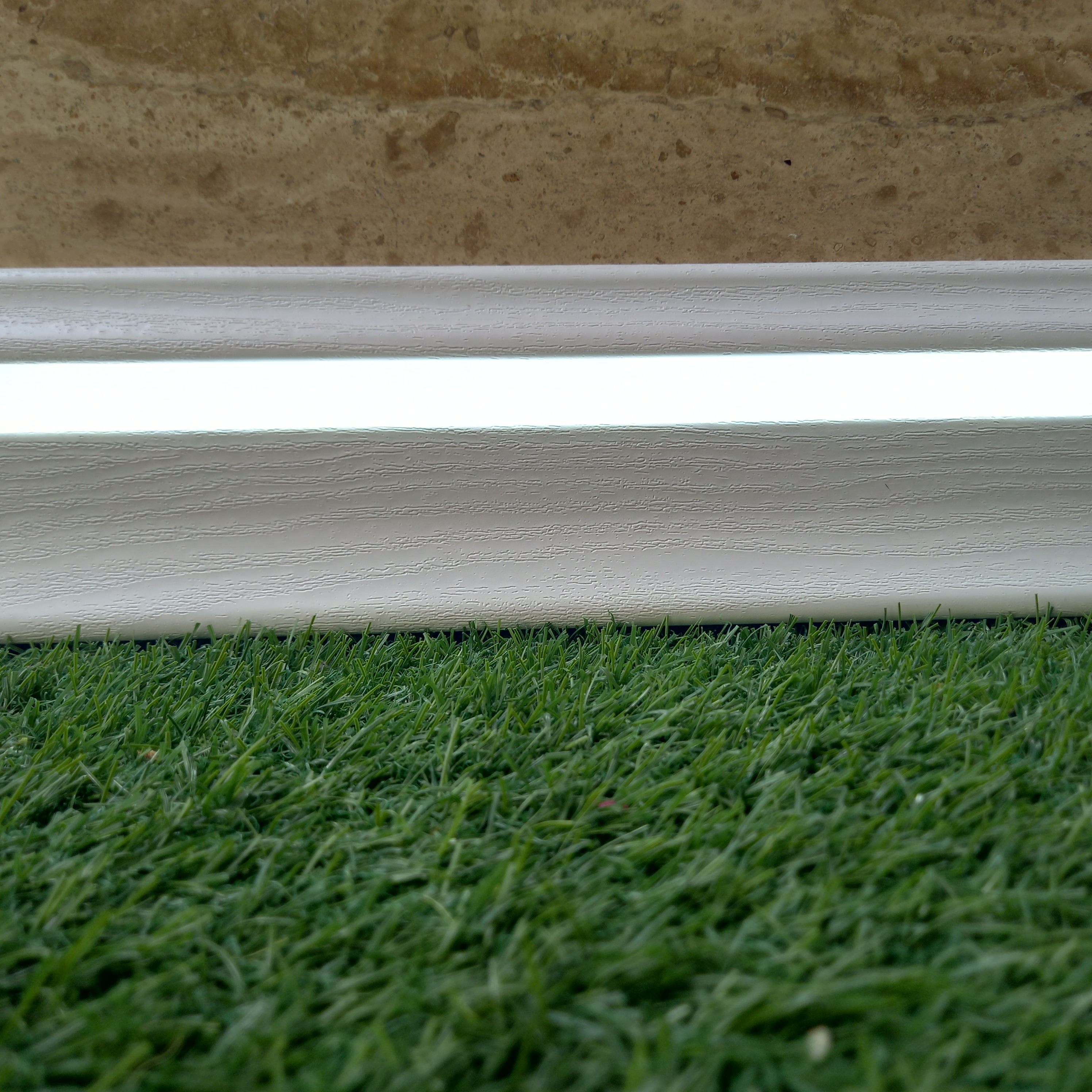 قرنیز لاینر سفید