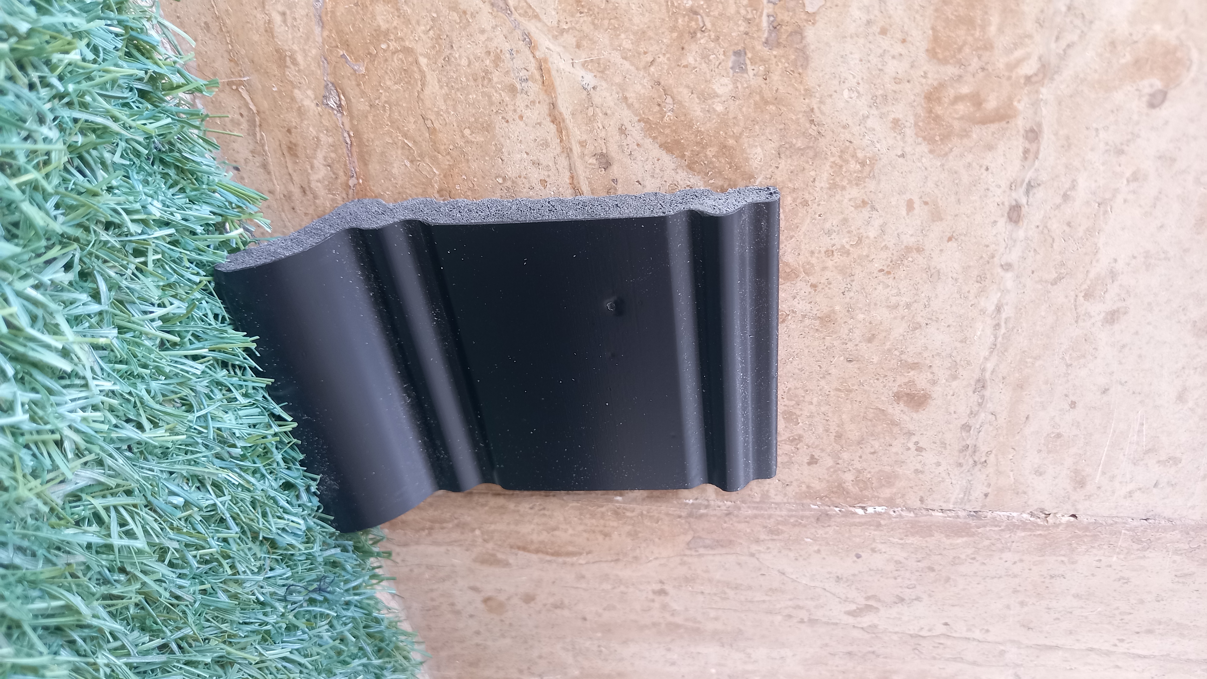 قرنیز پی وی سی ۱۰سانت مشکی